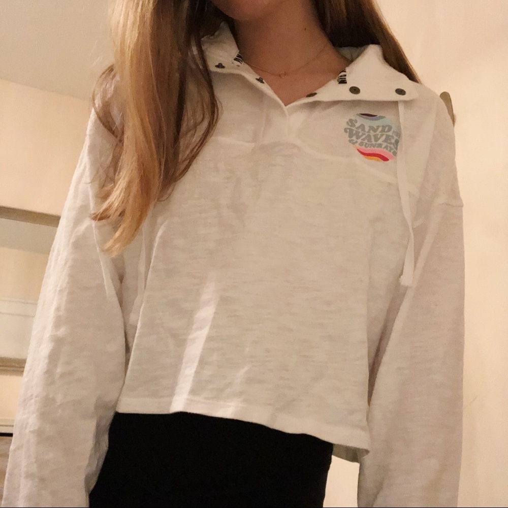 Quarter Button Top